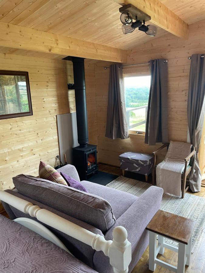 Cosy Cabin In Annie'S Meadow West Meon Bagian luar foto