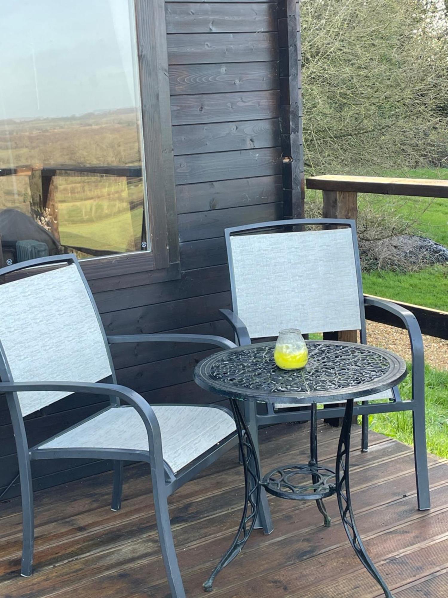 Cosy Cabin In Annie'S Meadow West Meon Bagian luar foto